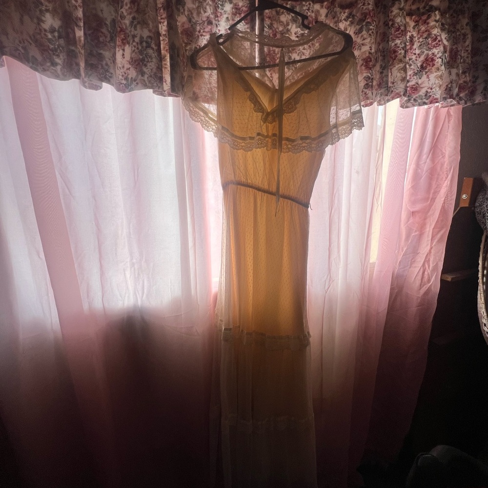 vintage wedding dress